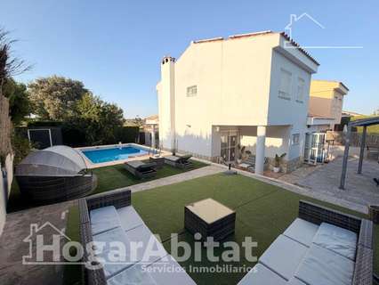 Chalet en venta en Montserrat
