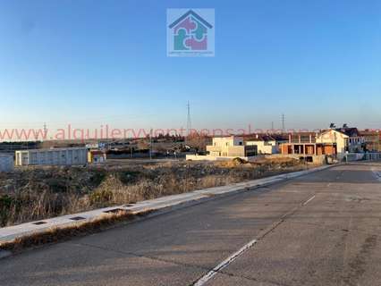 Parcela urbana en venta en Villares de la Reina
