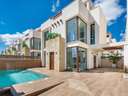 Villa en venta en San Javier zona La Manga del Mar Menor