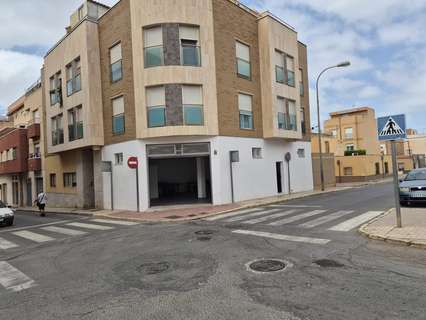 Local comercial en venta en El Ejido zona Santa María del Águila rebajado