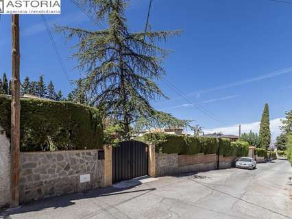 Chalet en venta en La Zubia