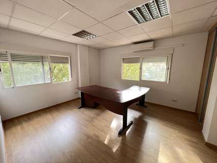 Oficina en alquiler en Badajoz