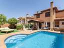 Casa en venta en La Zubia