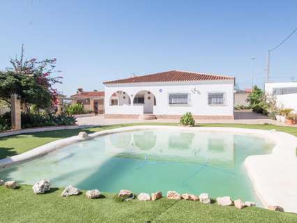 Chalet en venta en La Pobla de Vallbona