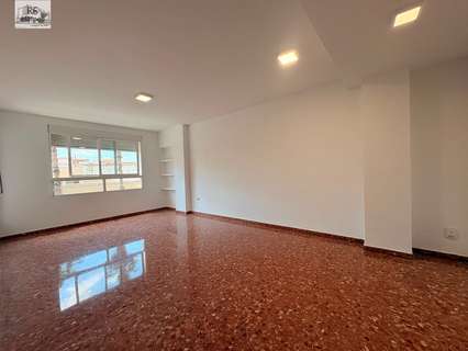 Piso en venta en La Pobla de Vallbona