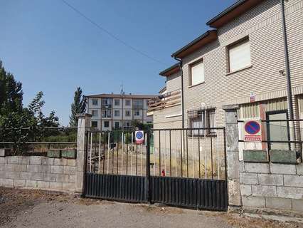 Villa en venta en Salas de los Infantes