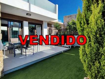 Villa en venta en El Ronquillo