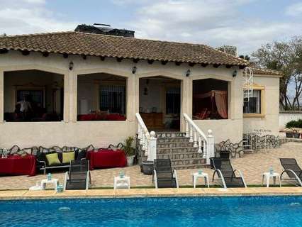 Villa en venta en Catral