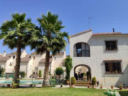 Villa en venta en Pego