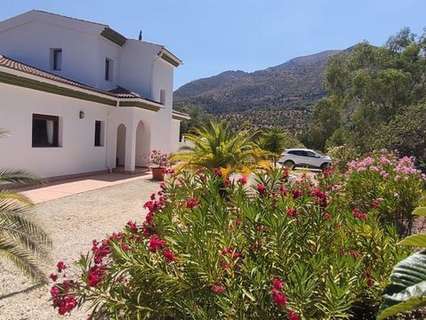 Villa en venta en Casarabonela