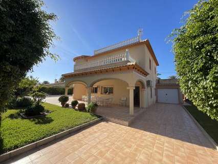 Villa en venta en Orihuela