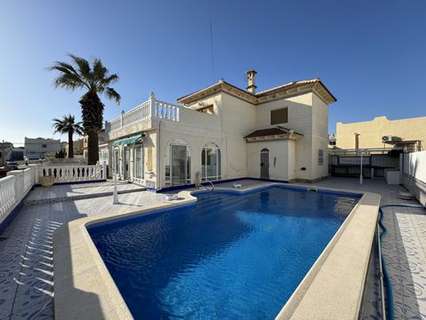 Villa en venta en Orihuela