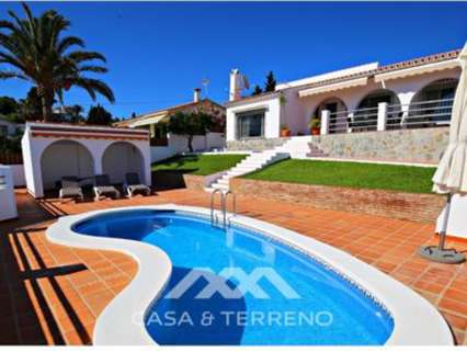 Villa en venta en Algarrobo