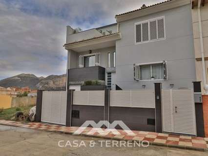 Villa en venta en Alfarnate