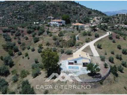 Chalet en venta en Comares rebajado