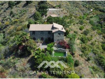 Chalet en venta en Moclinejo