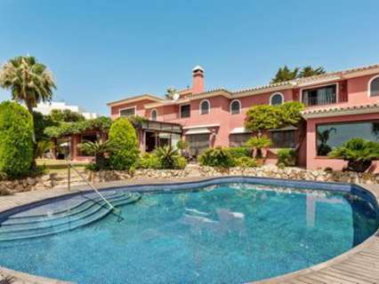 Villa en venta en Marbella