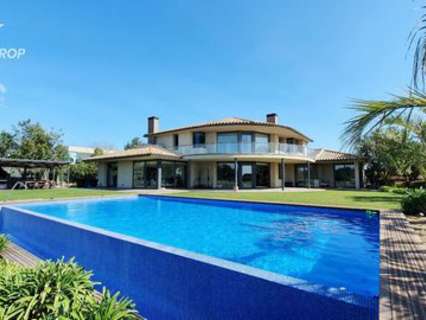 Villa en venta en Peralada