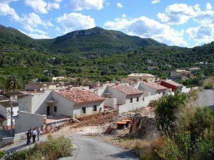 Parcela en venta en Alcalalí