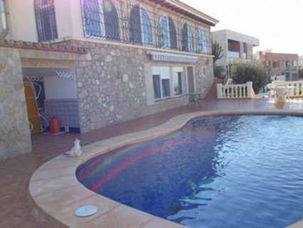 Villa en venta en Benidorm