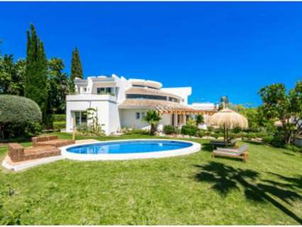 Villa en venta en Estepona