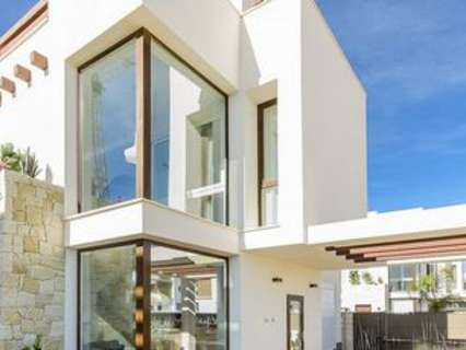 Villa en venta en Los Montesinos