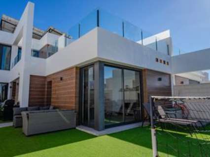 Villa en venta en Benijófar