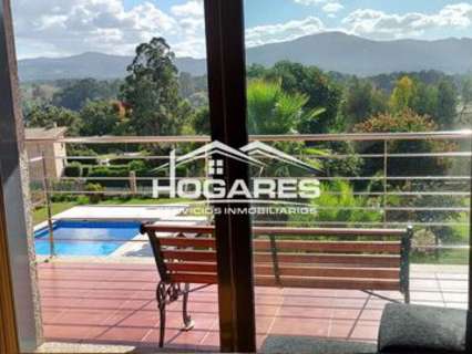 Villa en venta en Tomiño