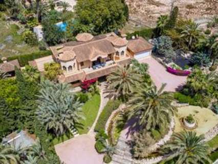 Villa en venta en Elche/Elx