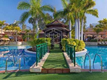 Villa en venta en Arona