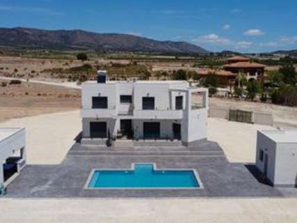 Villa en venta en El Pinós/Pinoso