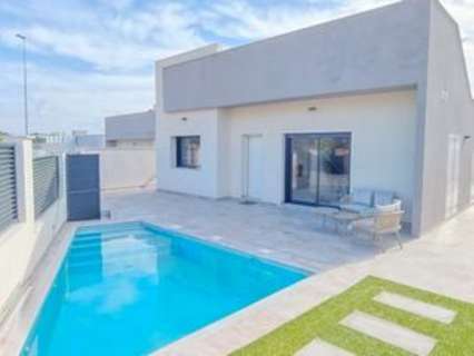Villa en venta en Pilar de la Horadada