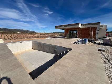 Villa en venta en El Pinós/Pinoso