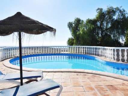 Villa en alquiler de temporada en Nerja