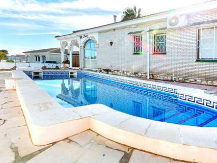 Villa en alquiler de temporada en Mont-Roig del Camp