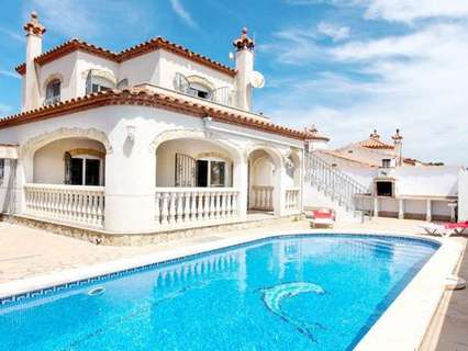 Villa en alquiler de temporada en Mont-Roig del Camp