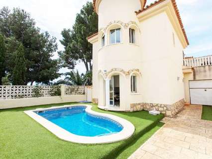 Villa en alquiler de temporada en Mont-Roig del Camp