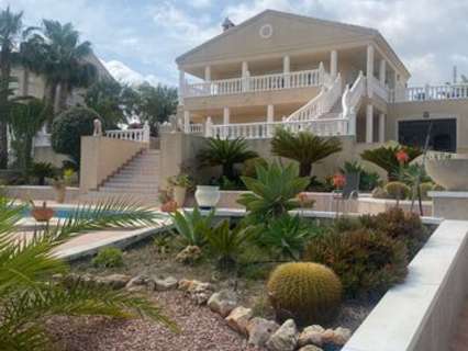 Villa en venta en Algorfa