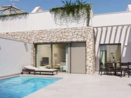 Villa en venta en Pilar de la Horadada