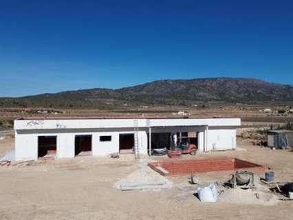 Villa en venta en El Pinós/Pinoso