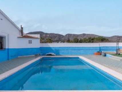 Villa en venta en Hondón de las Nieves