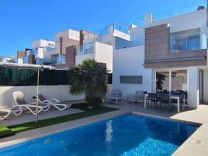 Villa en venta en Guardamar del Segura