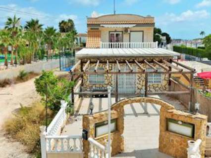 Local comercial en venta en Orihuela zona Orihuela-Costa