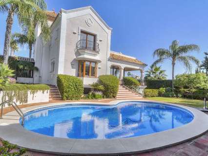 Villa en venta en Estepona