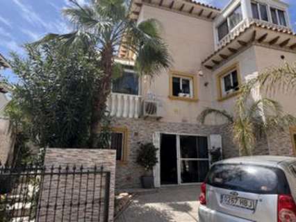 Villa en venta en Orihuela