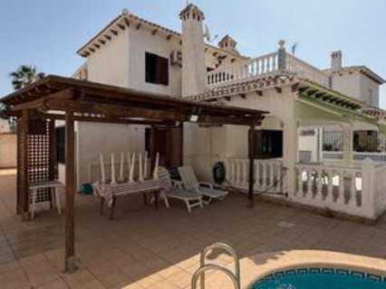 Villa en venta en Orihuela