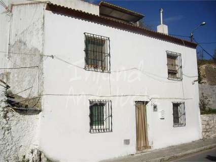 Casa en venta en Alfarnate