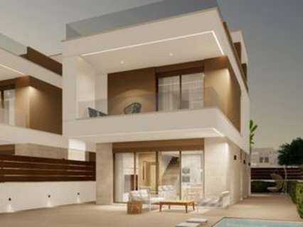 Villa en venta en Pilar de la Horadada