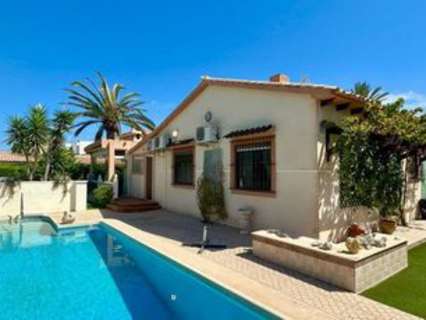 Villa en venta en Orihuela zona Orihuela-Costa