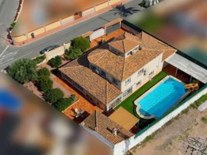 Villa en venta en Torrevieja